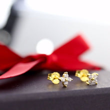 Load image into Gallery viewer, 18k Gold Bebesita Flower Earrings - Étoiles Jewelry
